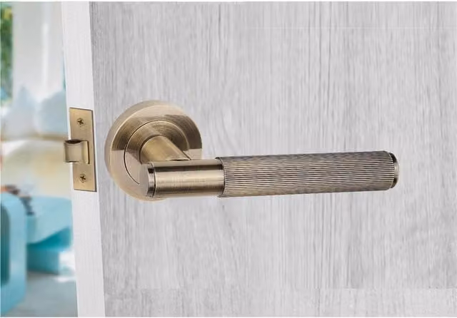 Golden Grace Brass Door Handle Set in Gold and Bronze