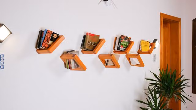 Decorotika Muvoli Set of 3 Wall-Mounted Wooden Shelves in Beech and Brown