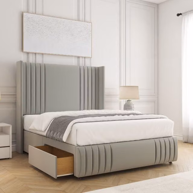 BSSPOKE Peyton Super King Divan Bed Set in Silver Velvet with 54 inch Headboard, 2 Drawers, Footend and Mattress, W/D/H: 200 x 200 cm