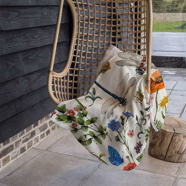 Benjamin Tate Design Flowers and Insects Fleece Blanket in Green, Beige and Multicolour, W/D/H: 120 x 150 cm