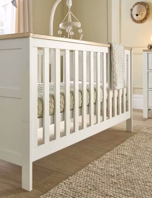 Mamas & Papas Wedmore Cot Bed in White Oak and White Mix