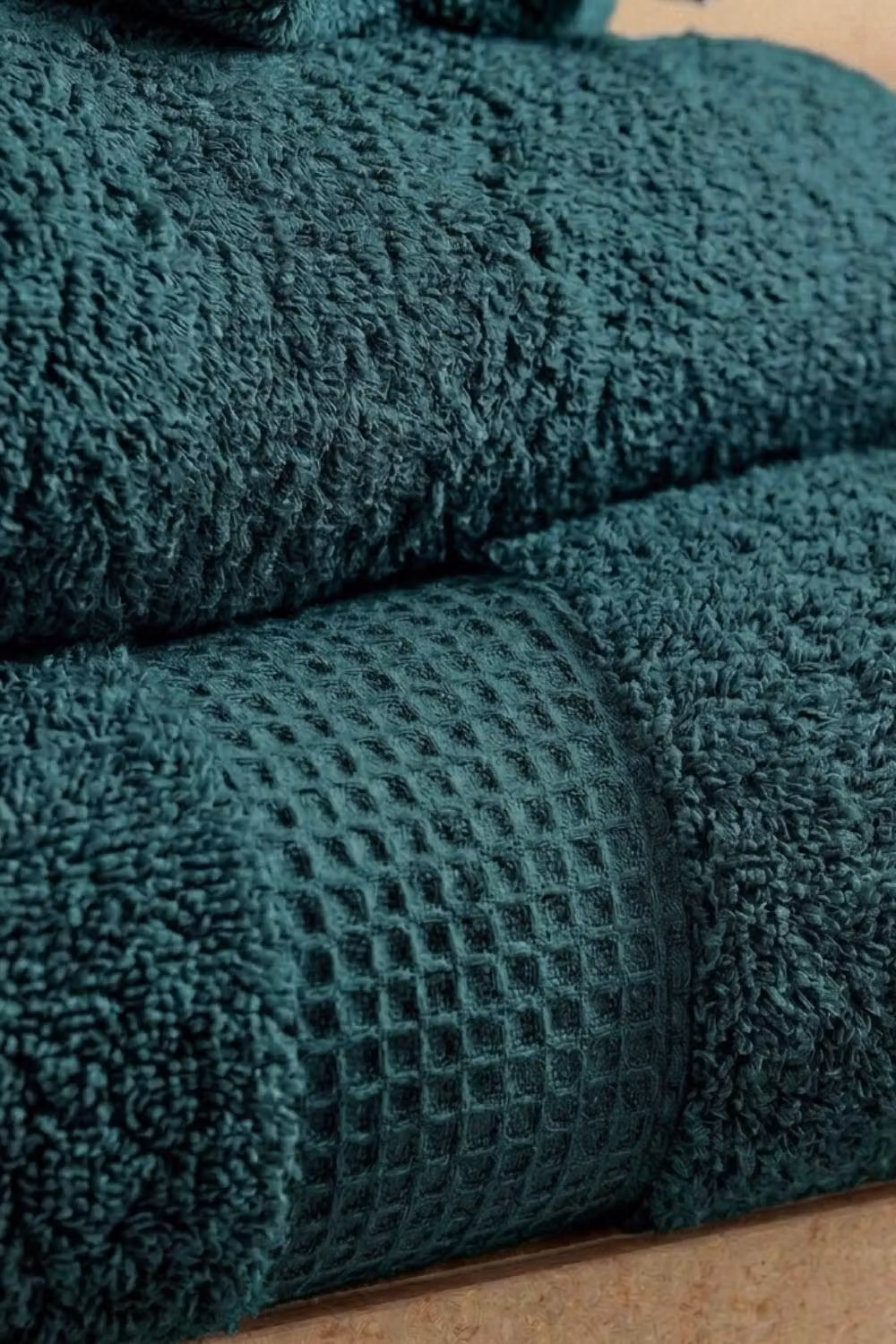 Dyzi Supersoft Absorbent Egyptian Cotton Terry Bathroom Towel in Bottle Green, 550GSM – 3