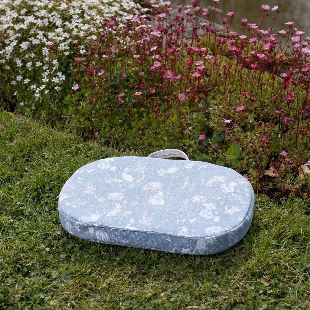 Potty Feet Beatrix Potter Childrens Gardening Kneeler in Multicolour and Blue – 3