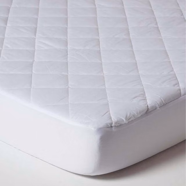 Homescapes Pack of 2 White Quilted Waterproof Cot Mattress Protectors