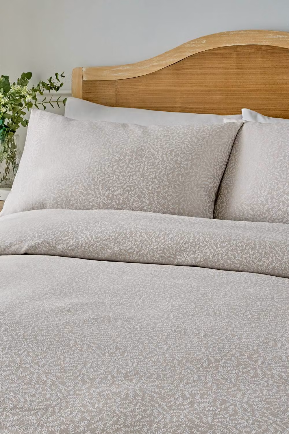 Dreams & Drapes Ditsy Leaf Jacquard Reversible Woven Duvet Cover Set in Beige, Cotton and Polyester, Single (W: 140 cm, L: 200 cm) – 2