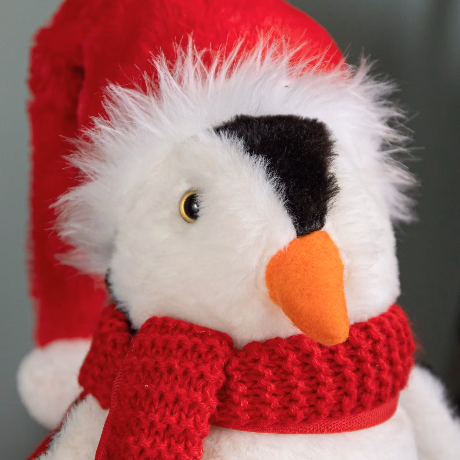 Samuel Alexander White Soft Cuddly Puppa Penguin Christmas Decoration with Santa Hat, Height: 30 cm – 5