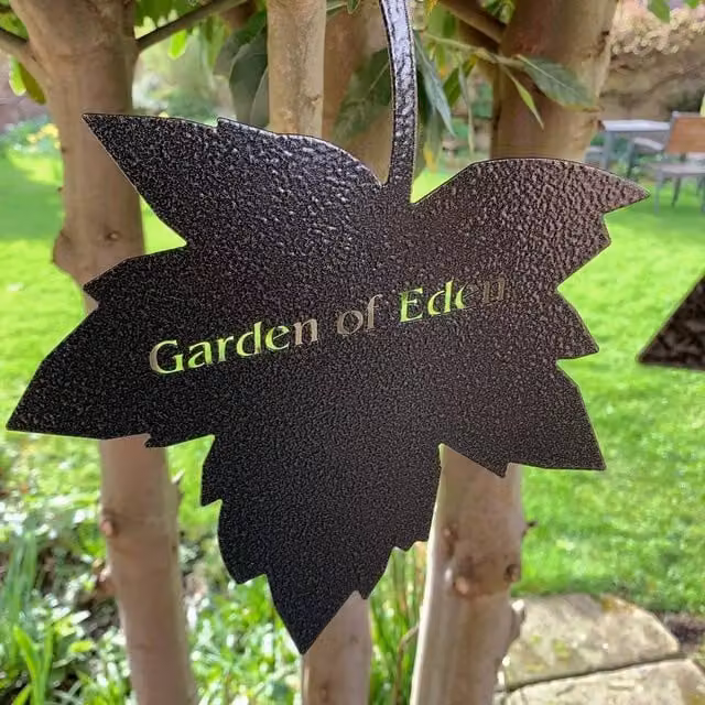 Poppyforge Falling Leaves Garden of Eden Hanging Metal Floral Decor, Black, W: 20 cm, H: 25 cm