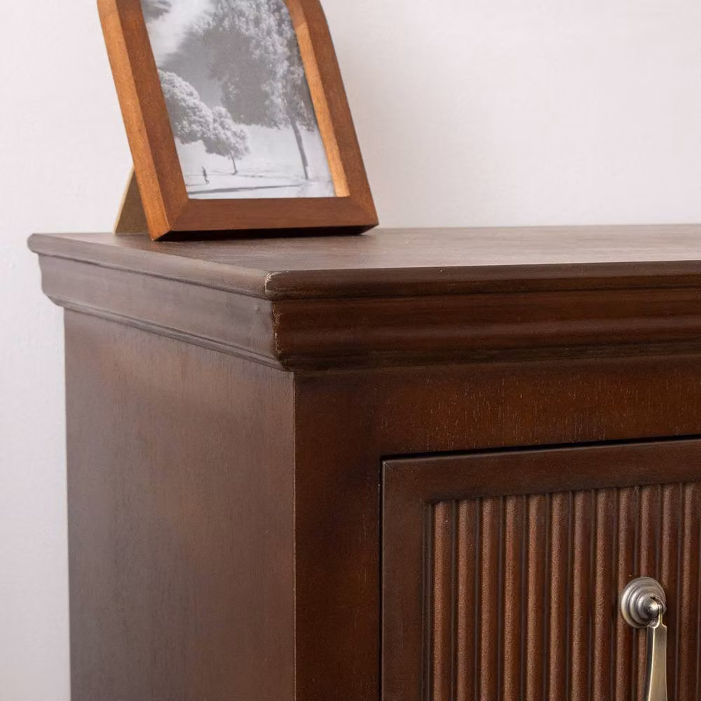 Melody Maison Georgian Range 3 Drawer Reeded Chest of Drawers in Dark Brown – 2