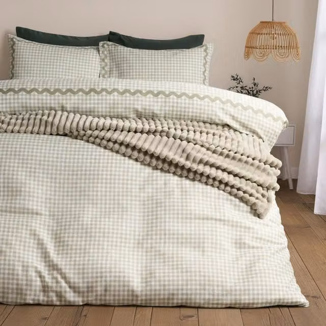 OHS Wave Border Gingham Duvet Set in Green