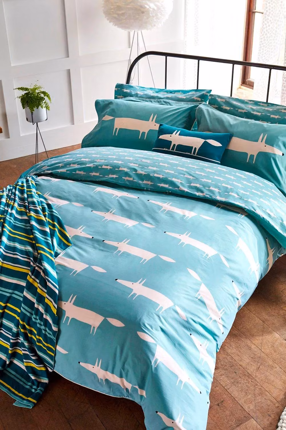 Scion Mr Fox Cotton Percale Pillowcase Pair in Blue and Silver – 2