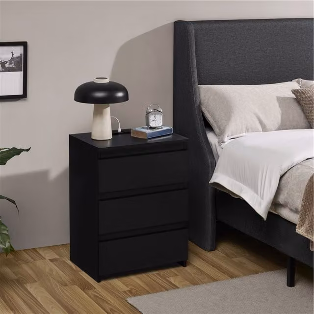Yaheetech Minimalist Simple Nightstand Side Table with Charging Station in Black