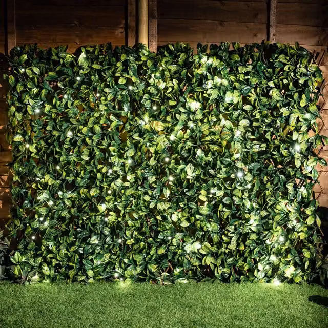 Primrose Extendable Artificial Laurel Hedge Screening, Green, Wall-Mounted