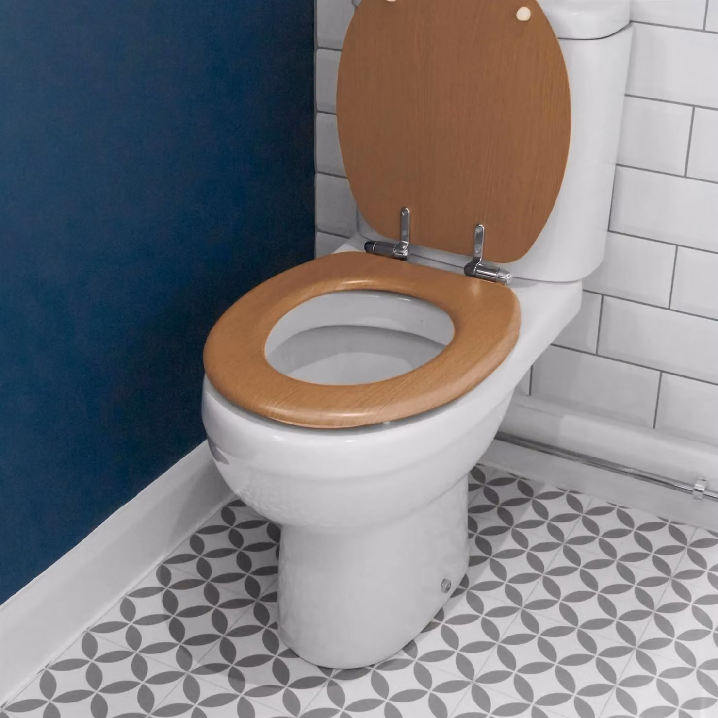 Harbour Housewares Pack of 2 Soft Close MDF Wooden Toilet Seats in Dark Brown – 3