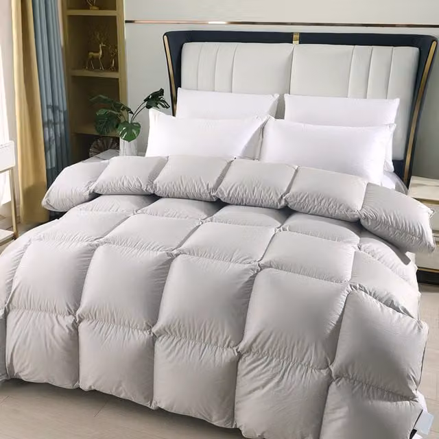 Livingandhome Lightweight Breathable Down Duvet Cover, Grey, W: 200 cm, H: 220 cm