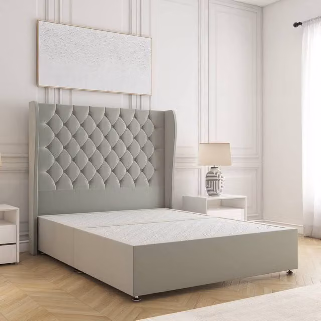BSSPOKE Amelia Divan Bed Set with 54 inch Headboard in Silver Plush Velvet, Size: Single (W/D/H: 137.16 x 90 x 190 cm)