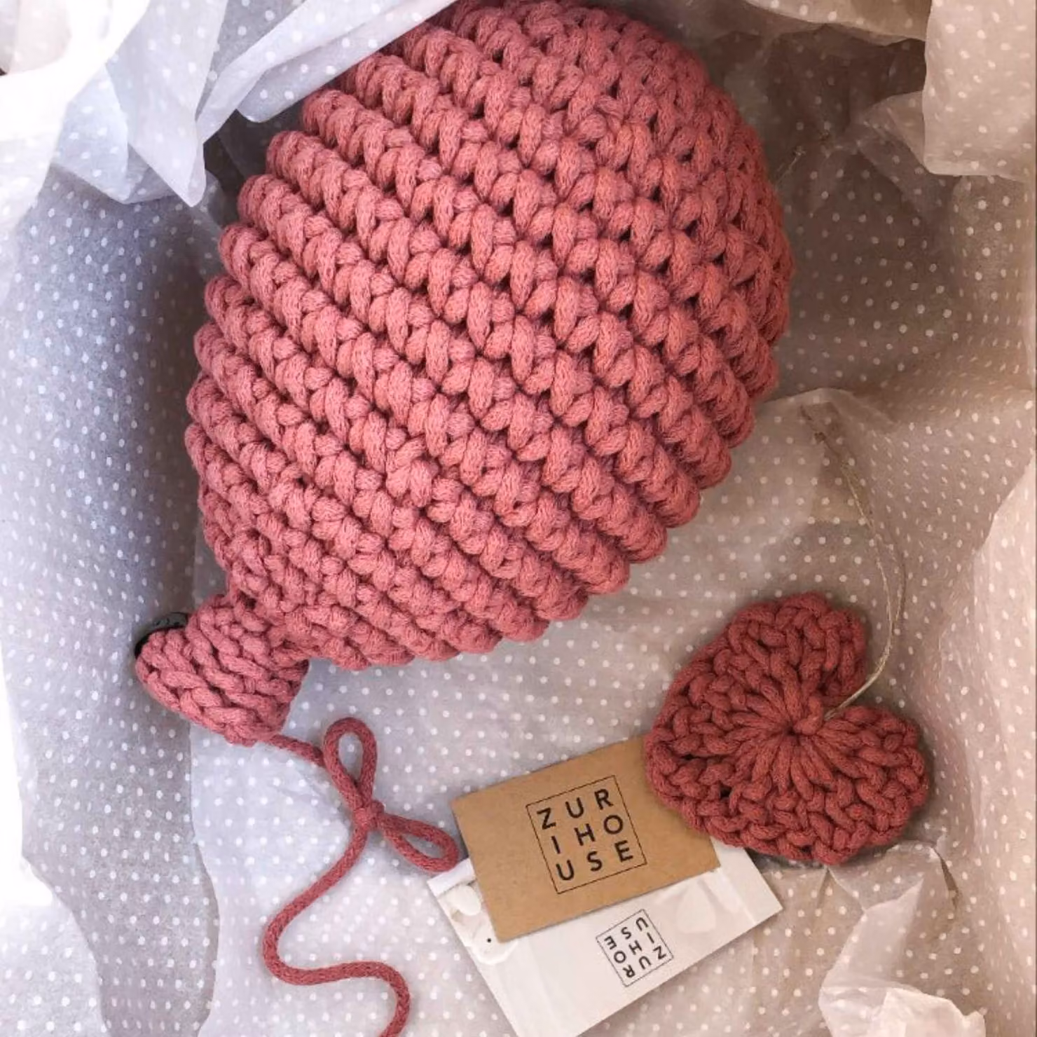 Zuri House Crochet Balloon Hanging Wall Object in Pink – 3