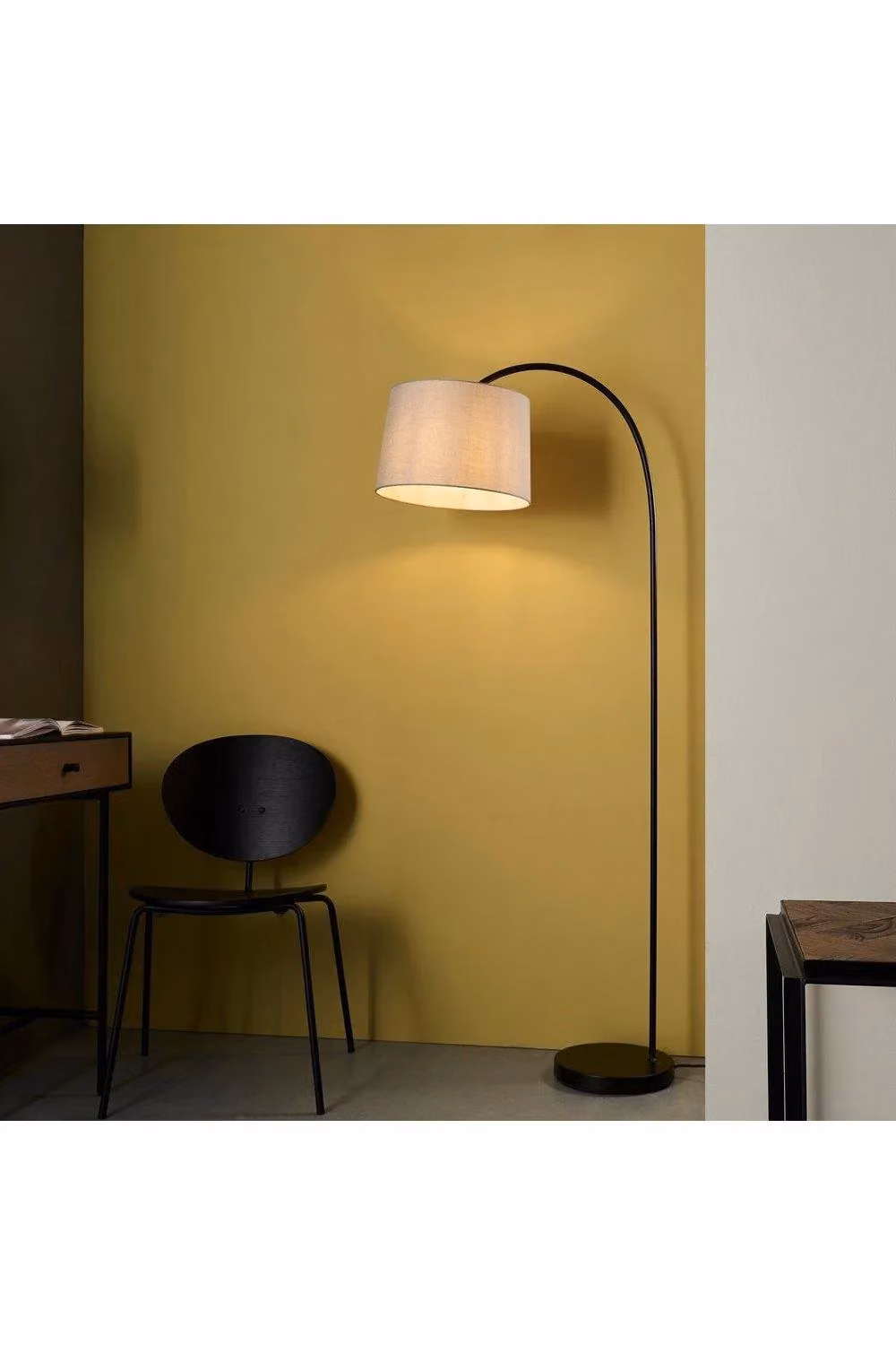 Netlighting Carlson Single Light Floor Lamp in Matt Black and Light Grey Cotton Mix with E27 Fitting – 2
