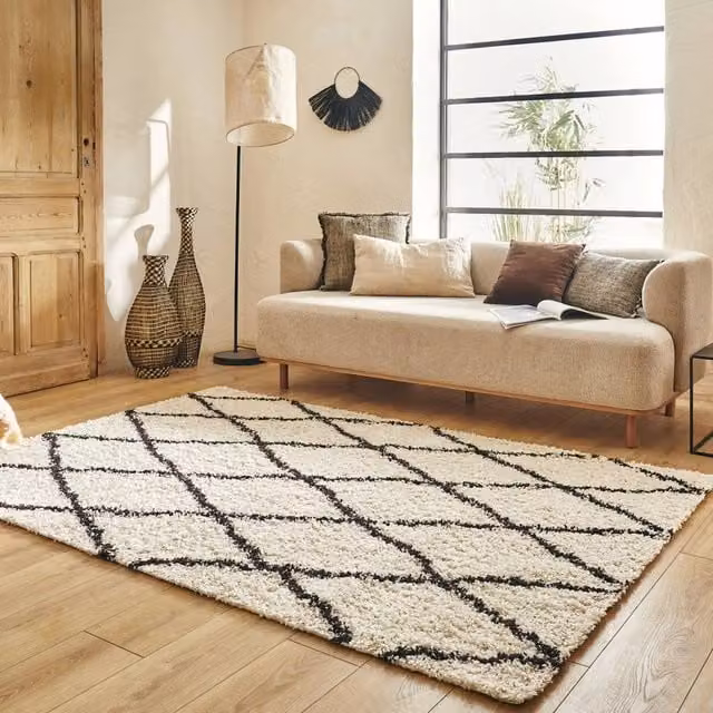 sweeek Shaggy Berber Style Indoor Rug in Black and White, W: 120 cm, D: 160 cm