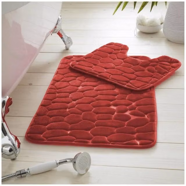 Gaveno Cavailia 2-Piece Pebble Memory Foam Bath Mat and WC Pedestal Mat Set in Red – 1