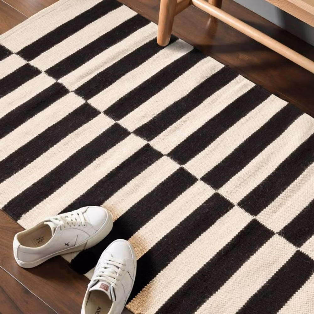 THE RUGS Vika Handwoven Wool Striped Reversible Rug in Black, W: 160 cm, D: 230 cm – 8