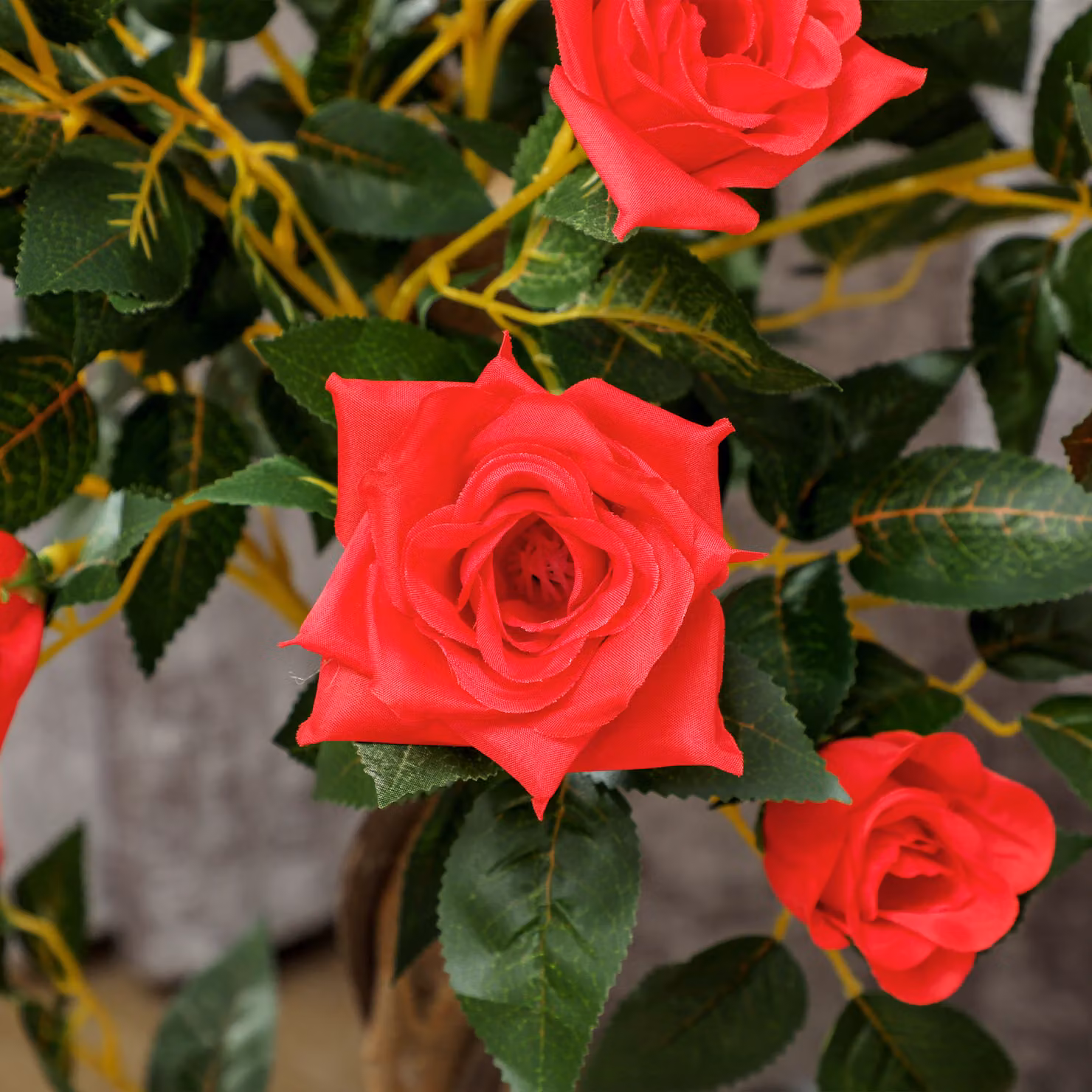 Outsunny Set of 2 Artificial White and Red Rose Plants in Pots, Height: 90 cm – 7