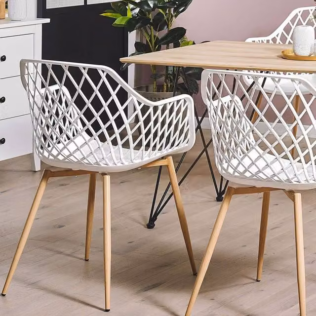 Wyld and Coco Set of 2 Nordic Scandinavian Dining Chairs in White with Metal Frame and Synthetic Net Back