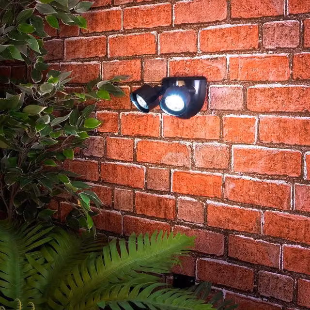 mysmartbuy Black Battery Powered Twin Head Motion Sensor Security Light with 160 Lumen LED Floodlight and Adjustable Heads, H10 x W12 x D10 cm – 7