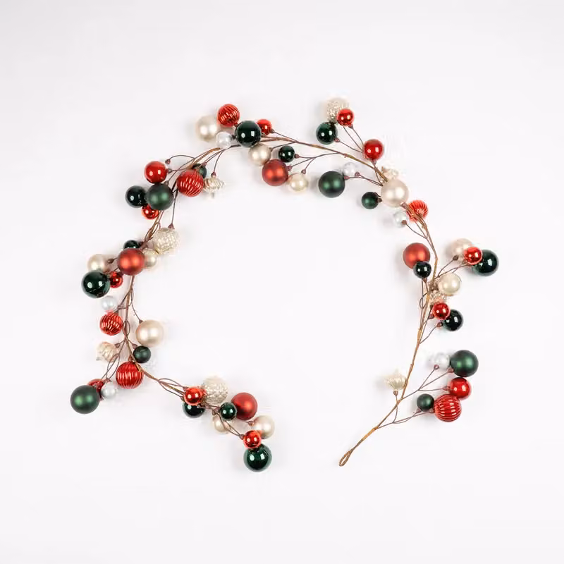 Scottish Everlastings Ltd Christmas Bauble Garland in Green and Red, 183 cm – 2