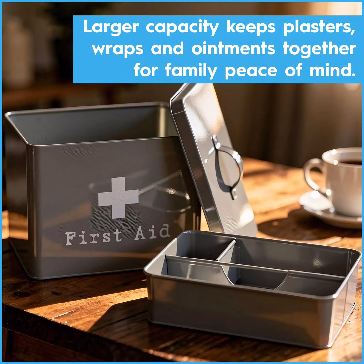 Harbour Housewares Vintage Metal First Aid Box in Black with Lid and Handles – 8