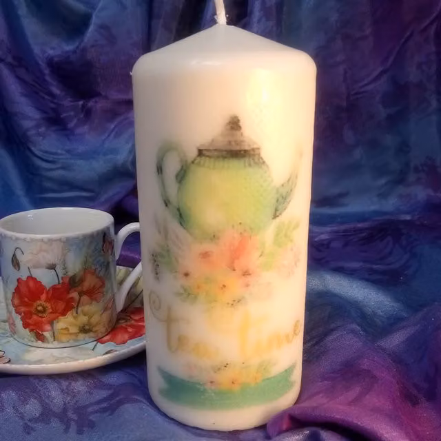 Viki Pillar Candle Tea Time 1 in White