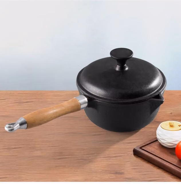 Living and Home Black Cast Iron Stockpot with Lid, Pouring Spout and Removable Handle, 16 cm
