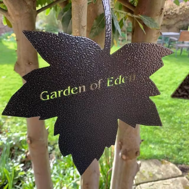 Poppyforge Falling Leaves Garden of Eden Hanging Metal Floral Decor, Black, W: 20 cm, H: 25 cm