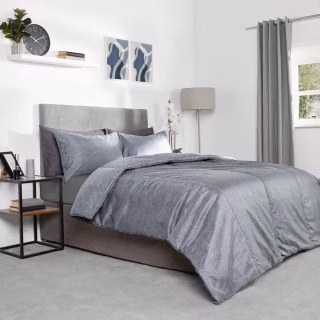 OHS White 10.5 Tog Hollow Fibre Coverless Duvet and Pillowcase Set