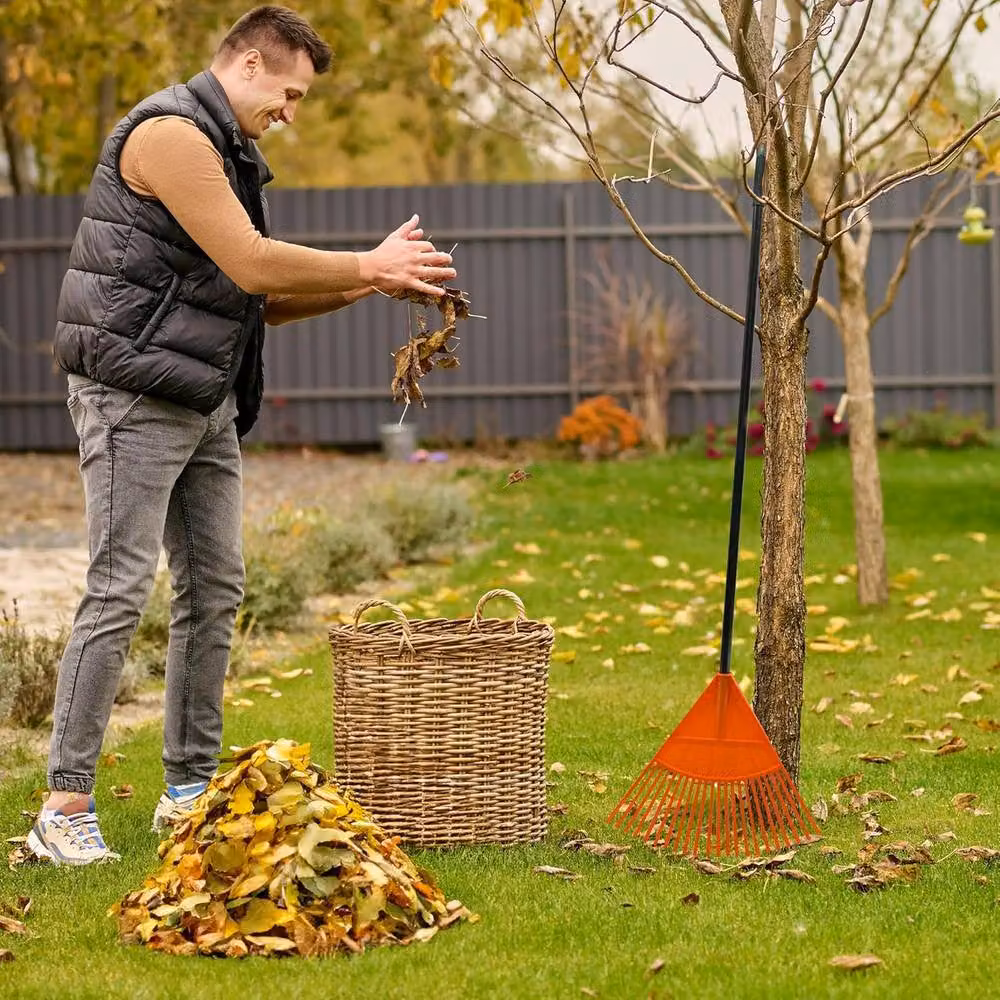BARGAINS-GALORE 22 Tooth Handheld Plastic Garden Leaf Rake in Orange and Multicolour – 2