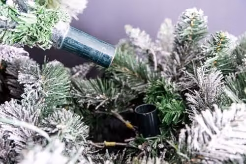 SHATCHI 6ft Frosted Snowy Boulder Helsinki Fir Artificial Christmas Tree in Green, H: 180 cm, W: 120 cm, D: 100 cm – 10