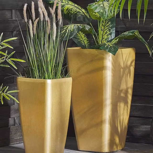 Wyld and Coco Set of 2 Gold Square Tapered Stone Mix Outdoor Planter Pots W/D/H: 30 x 30 x 57 cm