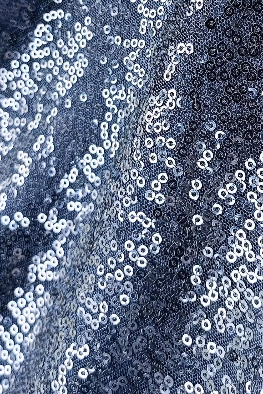 Neel Blue Round Sequin Tablecloth in Navy, Diameter: 177.8 cm – 4