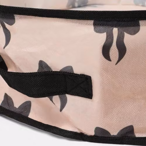 OHS Festive Print Wreath Storage Bag with Lid and Handles in White and Pink – 2
