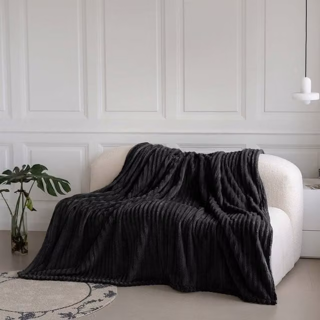 Velosso Modern Striped Velvet Throw Blanket in Black, W: 200 cm, D: 240 cm