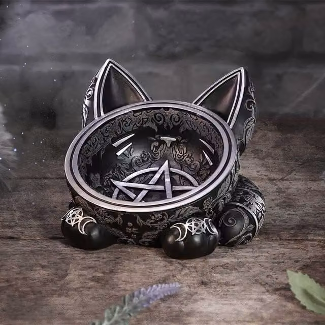 Nemesis Now Black Cat Magic Ceramic Trinket Bowl, Silver and Black, Diameter: 16 cm