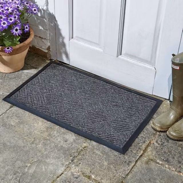 Garden Mile Checked Non Slip Rectangular Door Mat in Grey and Black