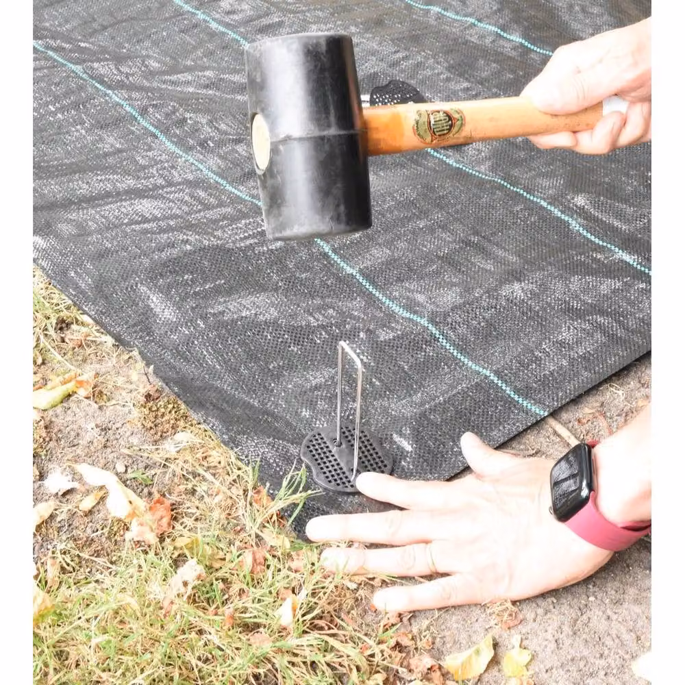 NESTLUNE Black Weed Control Mat Membrane with Steel Pegs and Buffer Washers, 1.25kg – 4