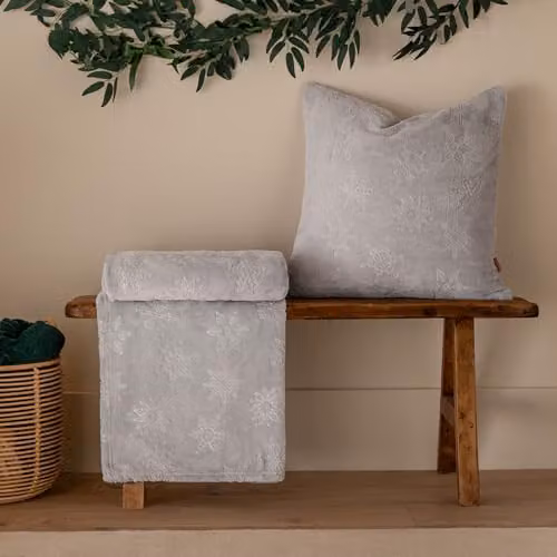 Riva Home Snowflakes Grey Flannel Fleece Throw, W: 140 cm, D: 180 cm – 3