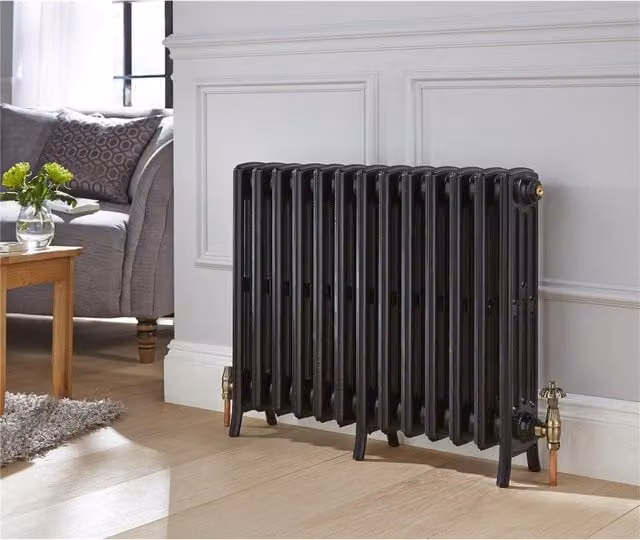 Clifton Cast Iron Horizontal Radiator in Charcoal, W: 126 cm, H: 66 cm – 1