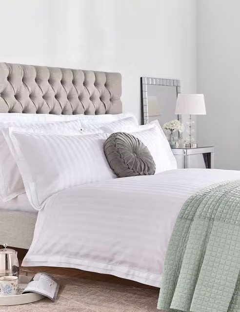 Laura Ashley Shalford White Striped Pure Cotton Mako Sateen Bedding Set, 180 x 200 cm