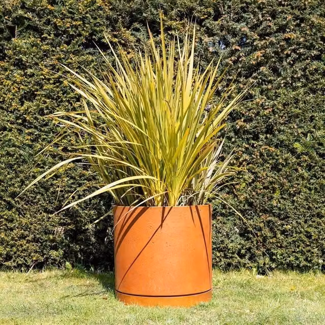Primrose Matte Rust Limestone Round Planter Pot with Saucer, Orange and Grey, Diameter: 50 cm – 1