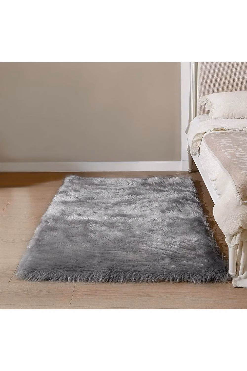 H&O Direct Grey Rectangular Faux Fur Indoor Decorative Rug W: 100 cm, L: 180 cm – 2