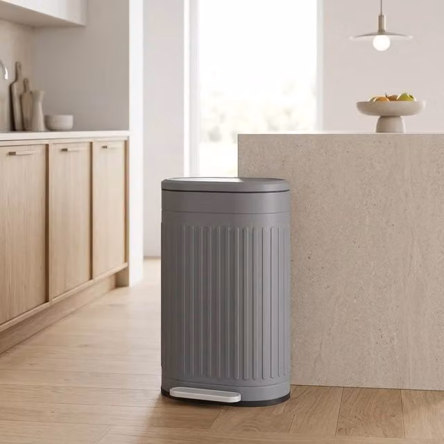 STILVORA 30L Grey Pedal Bin with Soft-Close Lid and Removable Inner Bucket – 1