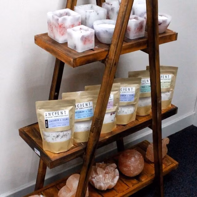 KDMK Brown Wooden Folding A-Frame Ladder Display Stand, H 146 x W 78 x D 36 cm