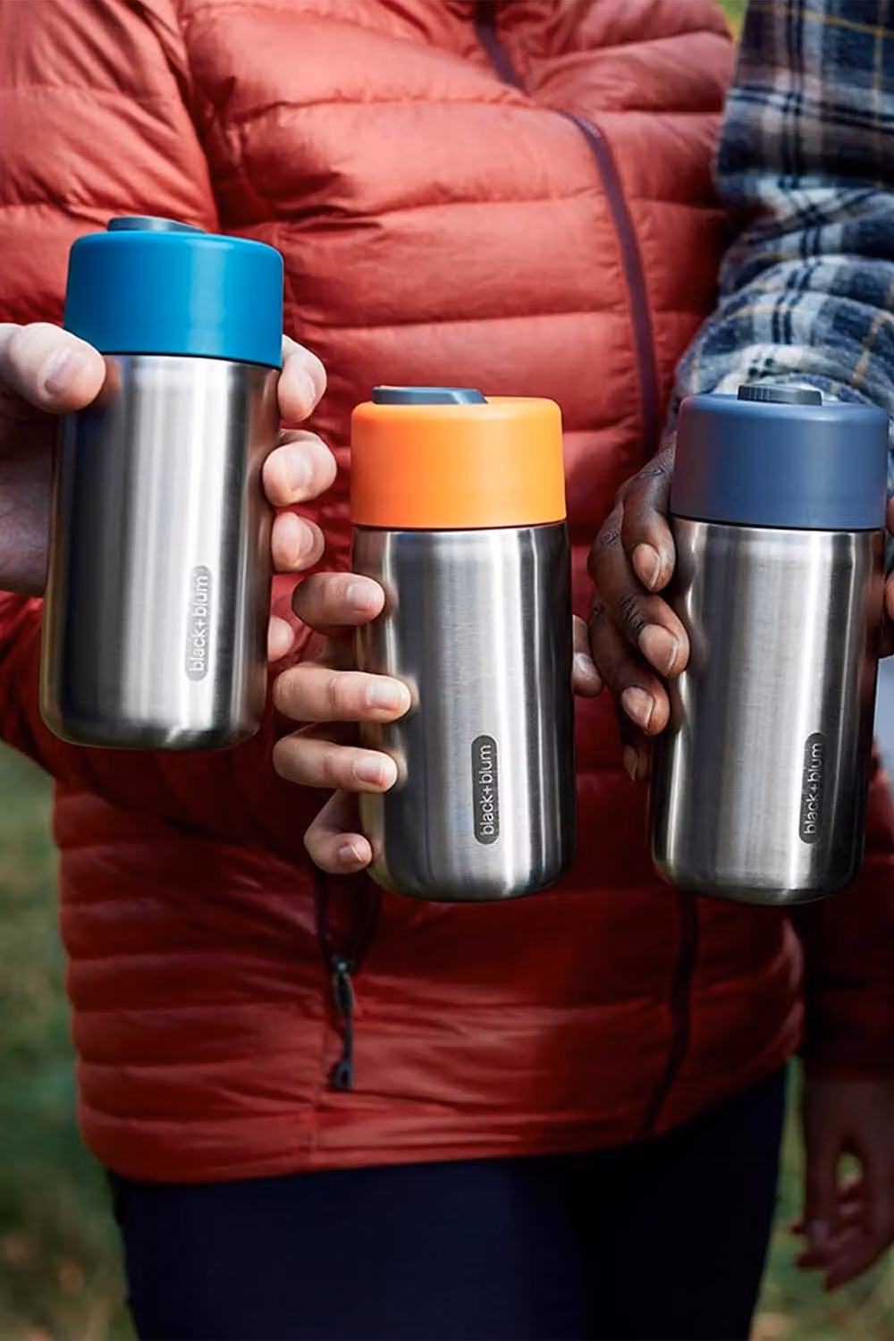 Black + Blum Set of 2 Stainless Steel Insulated Double Walled Travel Mugs with Lids, 340ml, Orange and Blue – 6